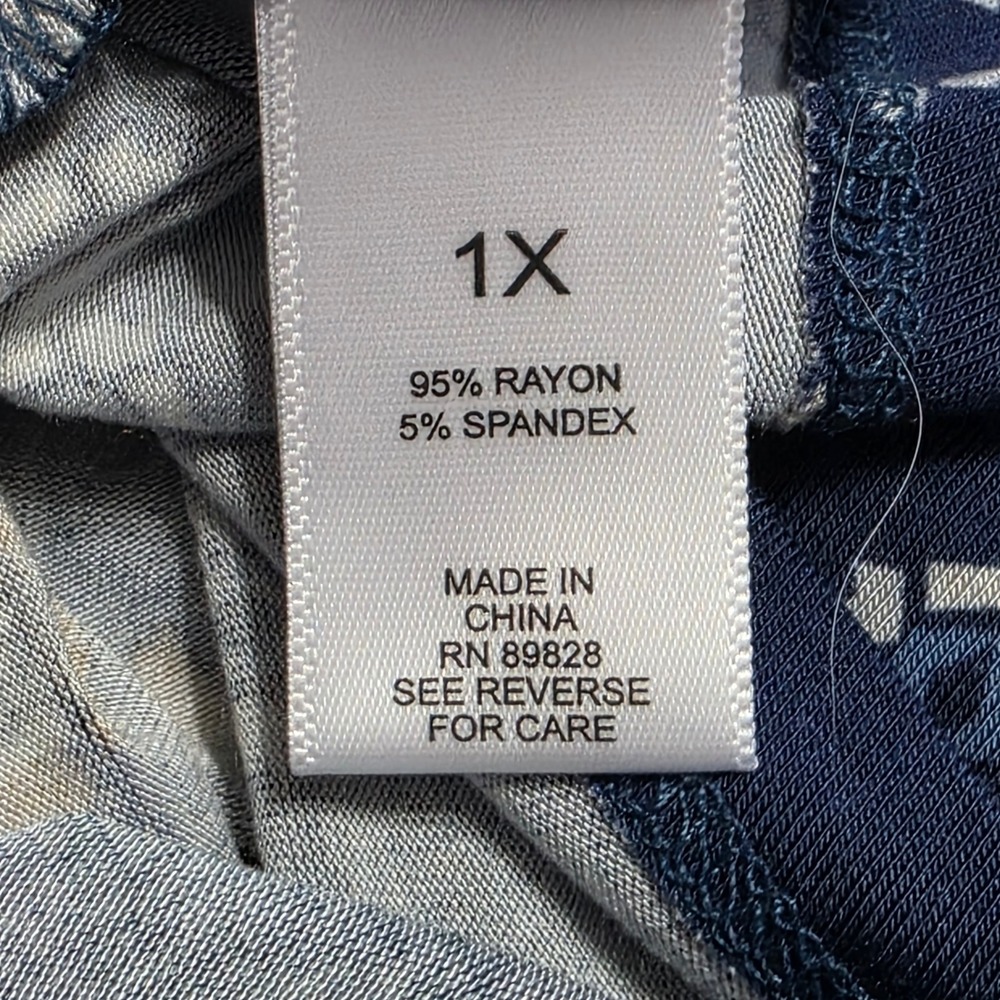 LOGO Lori Goldstein Women 1X Tunic Blue Patchwork Mixed Print Long Sleeve Boho - Picture 2 of 5